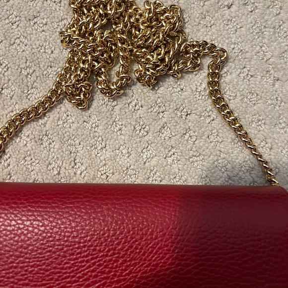 Red Gucci clutch with gold long chain. Perfect condition - Picture 8 of 10